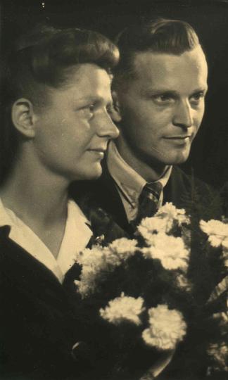 Trouwfoto echtpaar La Grand-Kreffer 25 juli 1945